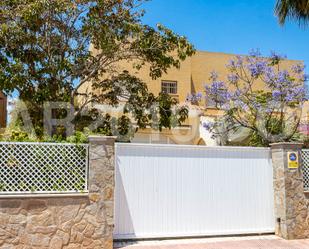 Vista exterior de Casa o xalet en venda en Vera amb Aire condicionat, Terrassa i Balcó