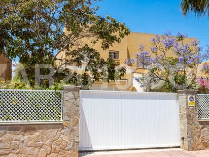 Vista exterior de Casa o xalet en venda en Vera amb Aire condicionat, Terrassa i Balcó