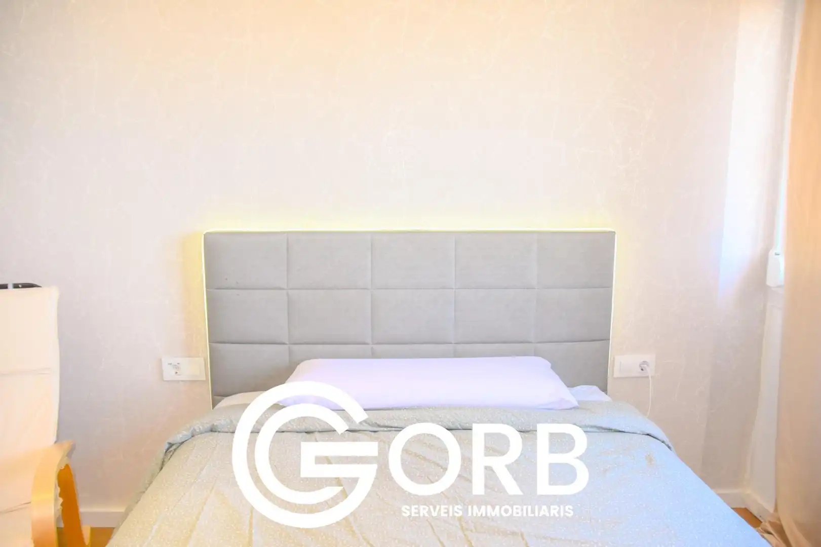 Schlafzimmer von Wohnung zum Verkauf in Mataró mit Parkett, Terrasse und Möbliert