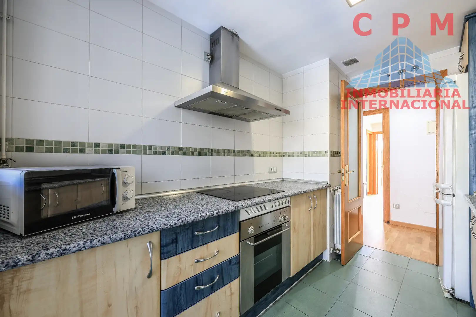 Kitchen of Flat for rent in Madrid  with Air Conditioner, Heating and Parquet flooring