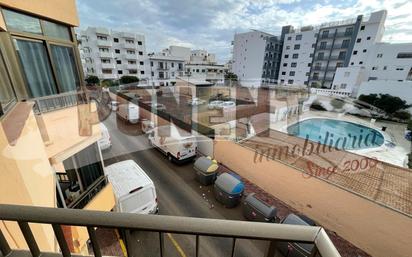 Vista exterior de Pis en venda en Sant Antoni de Portmany amb Terrassa