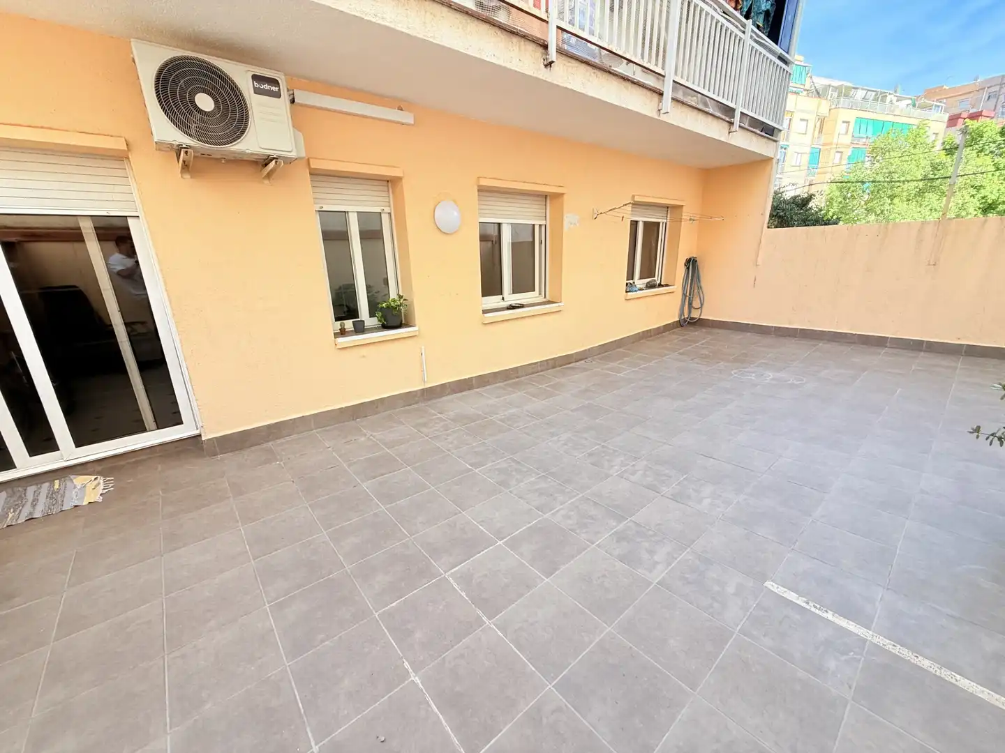 Terraza de Planta baja en venta en Badalona con Aire acondicionado, Calefacción y Jardín privado