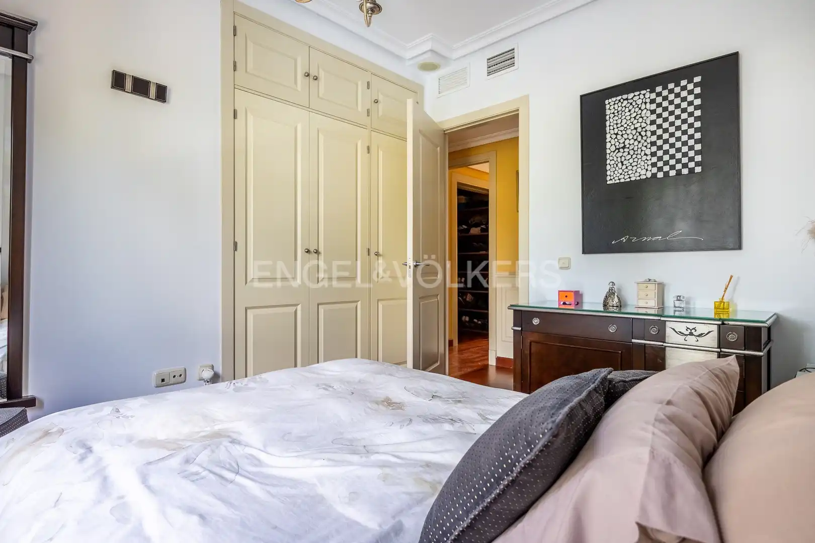 Bedroom of Flat for sale in Sevilla  with Air Conditioner, Heating and Private garden