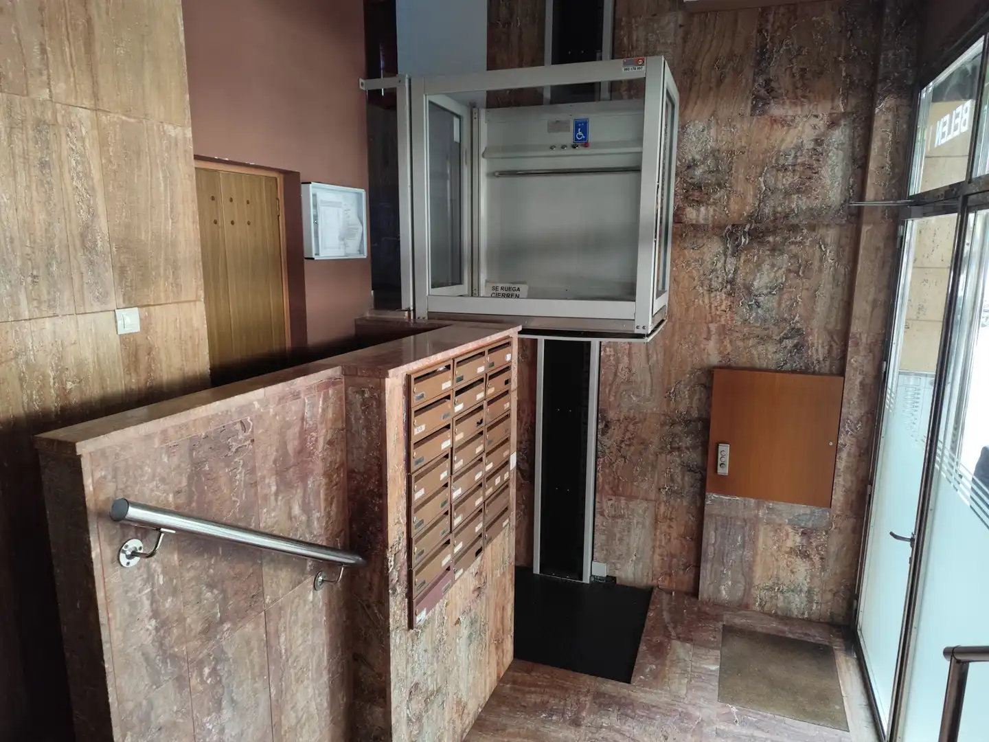 Wohnung zum Verkauf in Almería mit Balkon