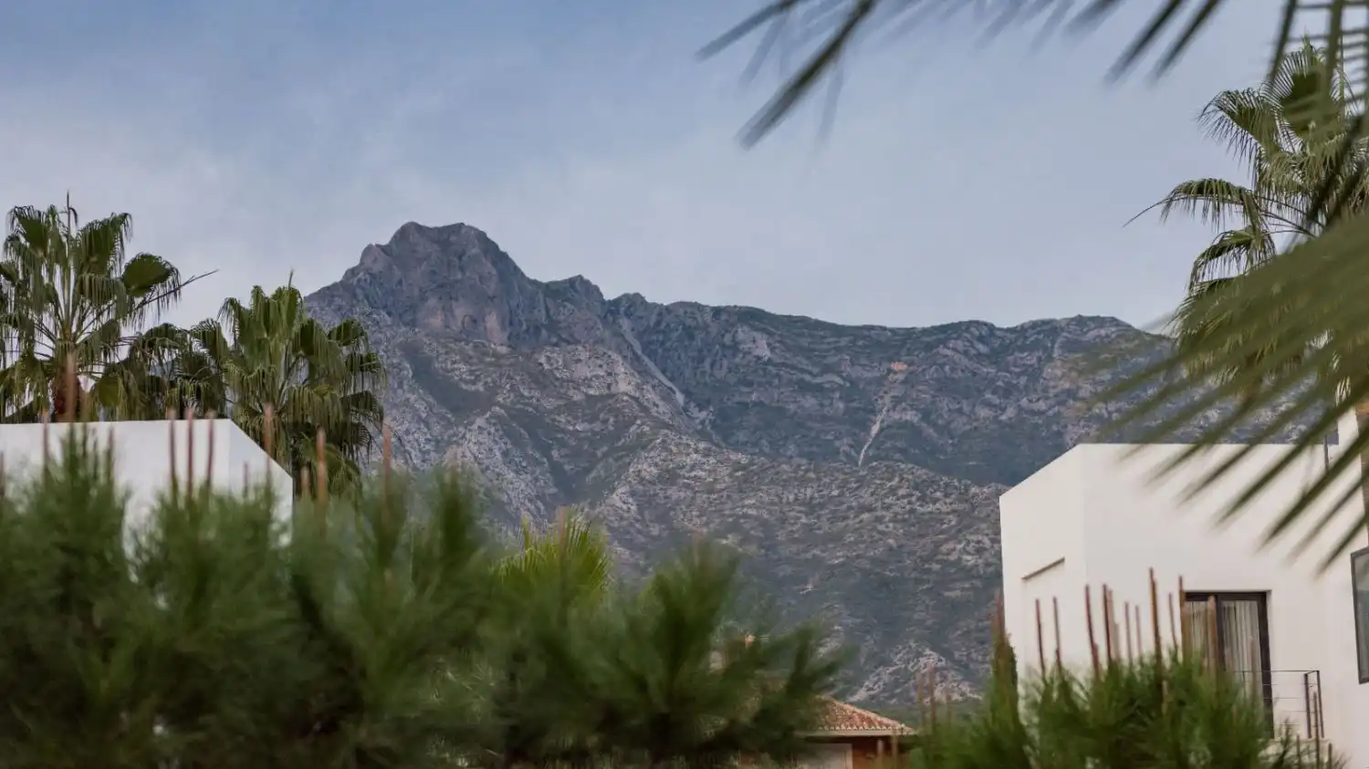 Vista exterior de Casa o chalet de alquiler en Marbella con Aire acondicionado, Calefacción y Terraza