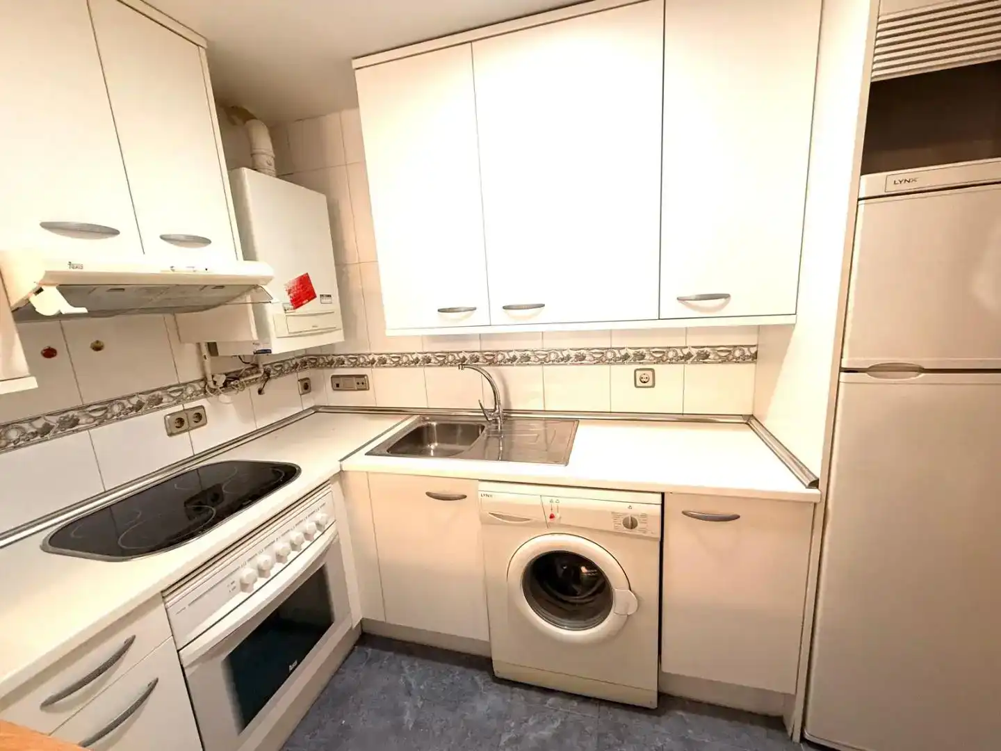 Kitchen of Flat for sale in Talavera de la Reina  with Air Conditioner