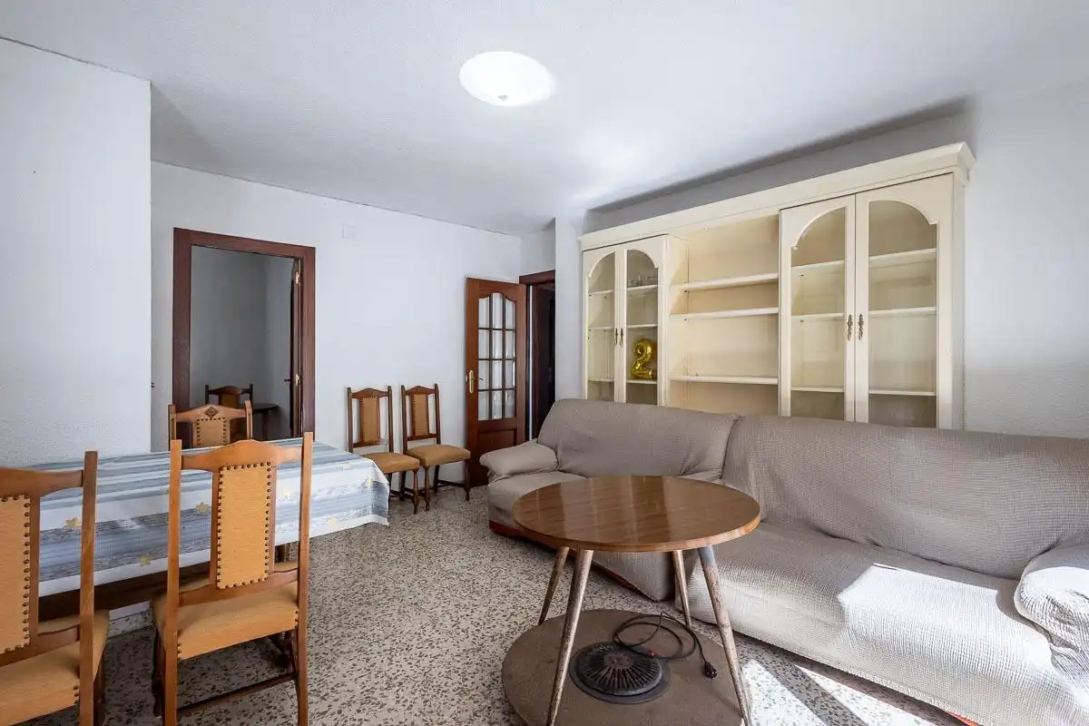 Flat with lift to rent in Beiro, imagen 3