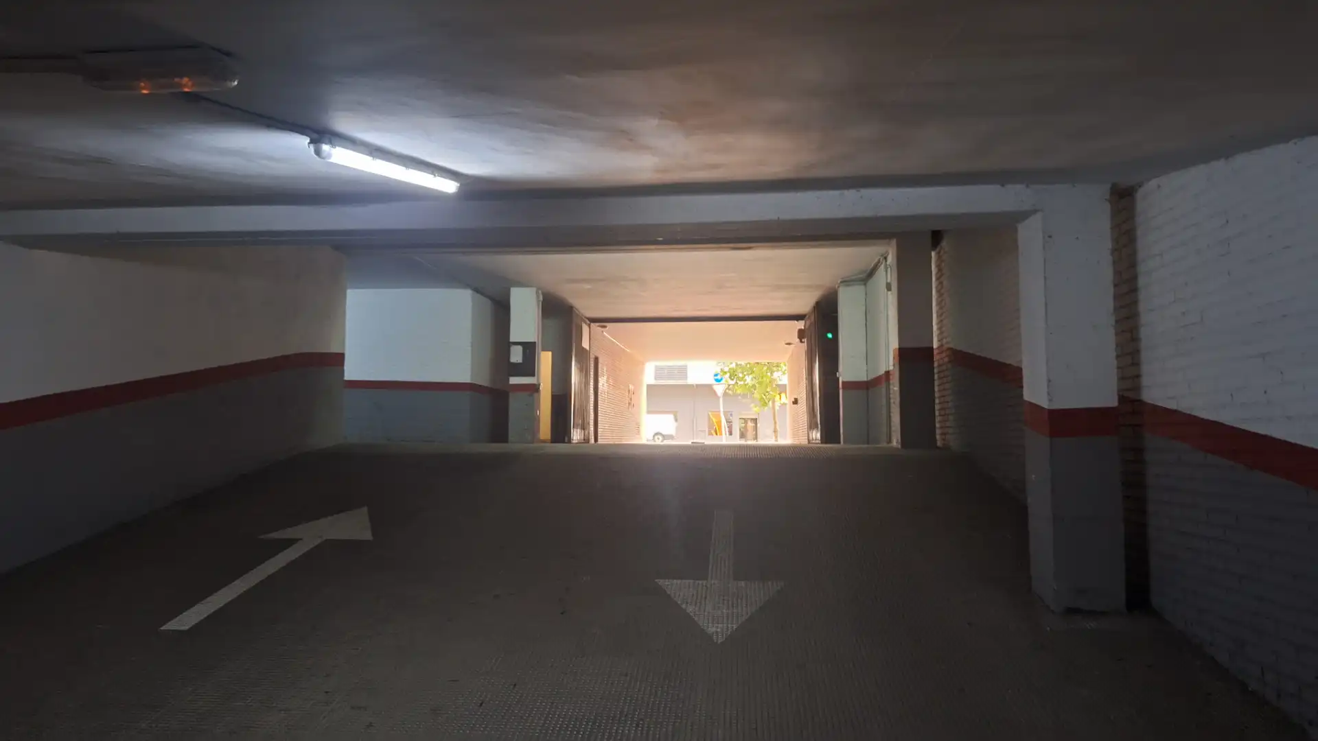 Garage for rent in Burgos, Burgos