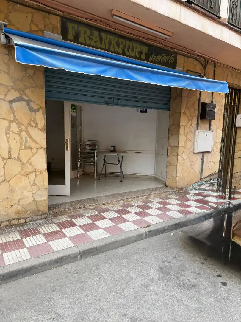Geschaftsraum zur Miete in Pineda de Mar mit Klimaanlage, Heizung und Möbliert