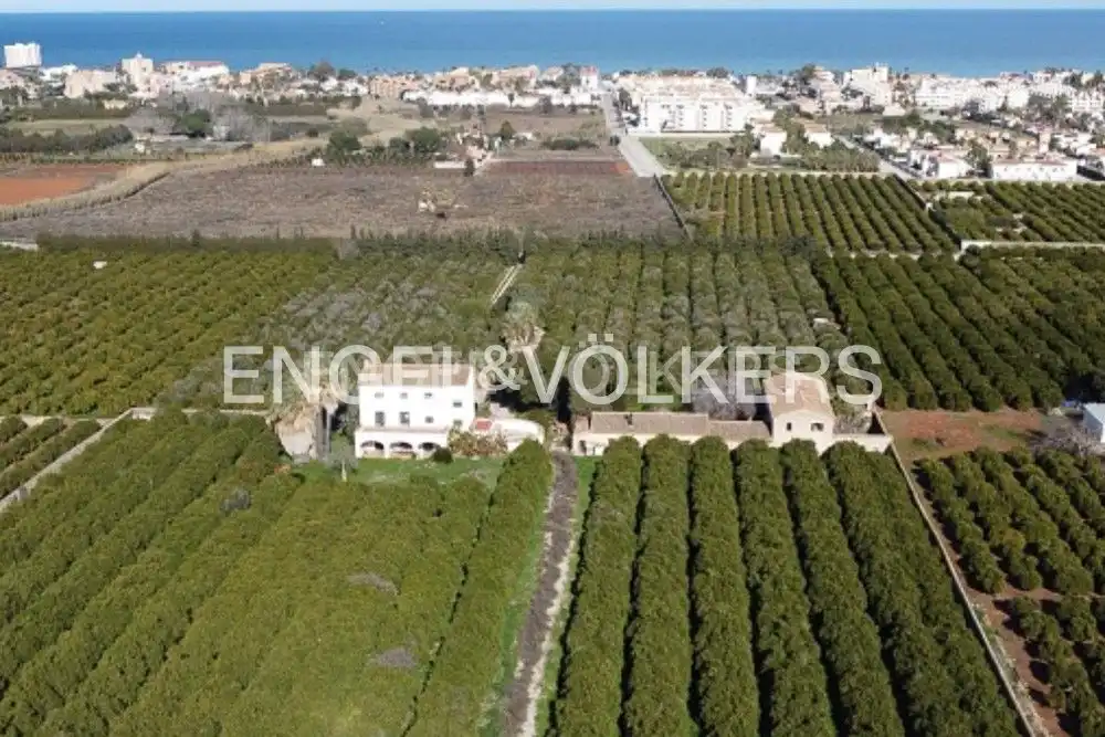 Casa amb balcó en venda a La Xara - La Sella