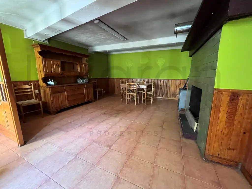Houses for sale in Calle Carrera,Dera, 38, Les