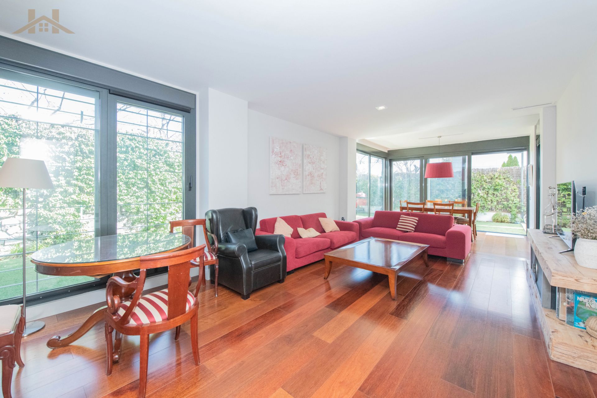 Living room of Planta baja for sale in  Madrid Capital  with Air Conditioner, Heating and Private garden