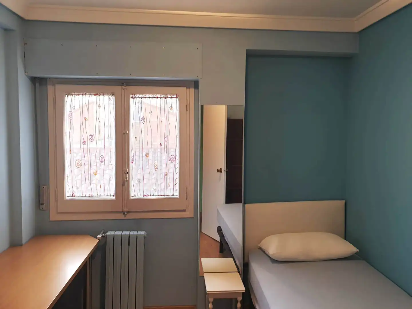 Bedroom of Flat for rent in Zaragoza  with Heating, Parquet flooring and Furnished