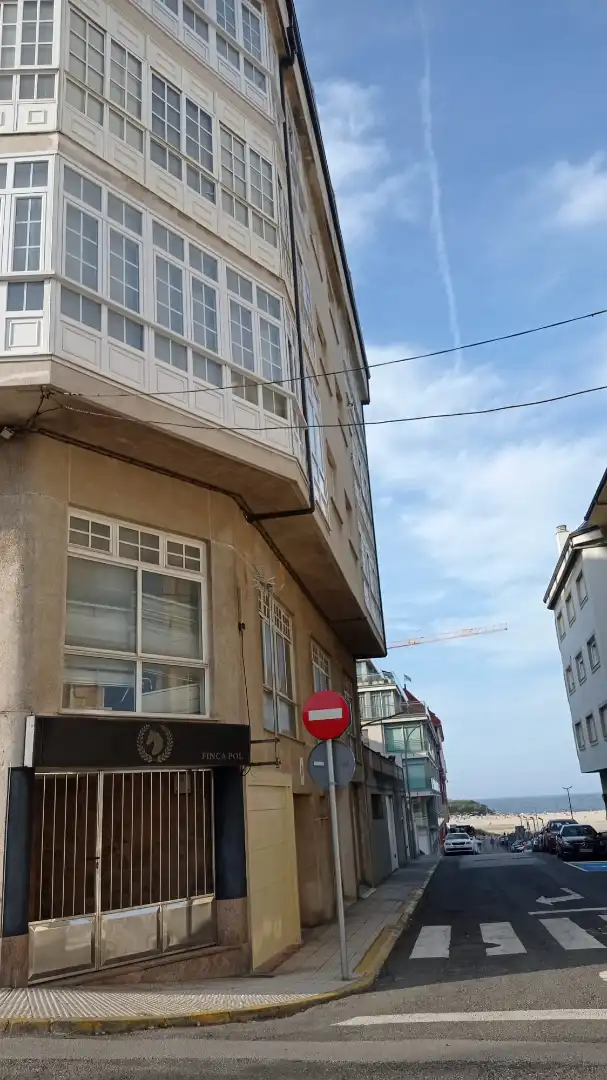 Vista exterior de Pis en venda en Foz amb Calefacció, Terrassa i Traster