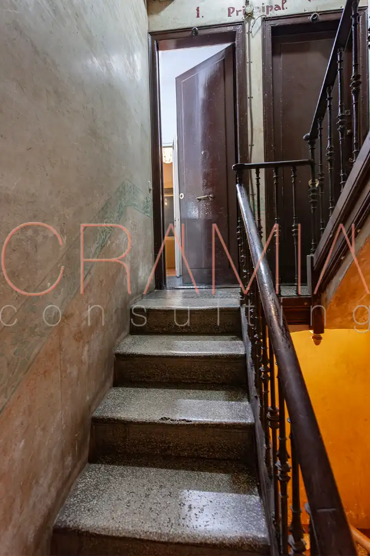 Vista exterior de Piso en venta en Barcelona con Aire acondicionado, Horno y Balcón