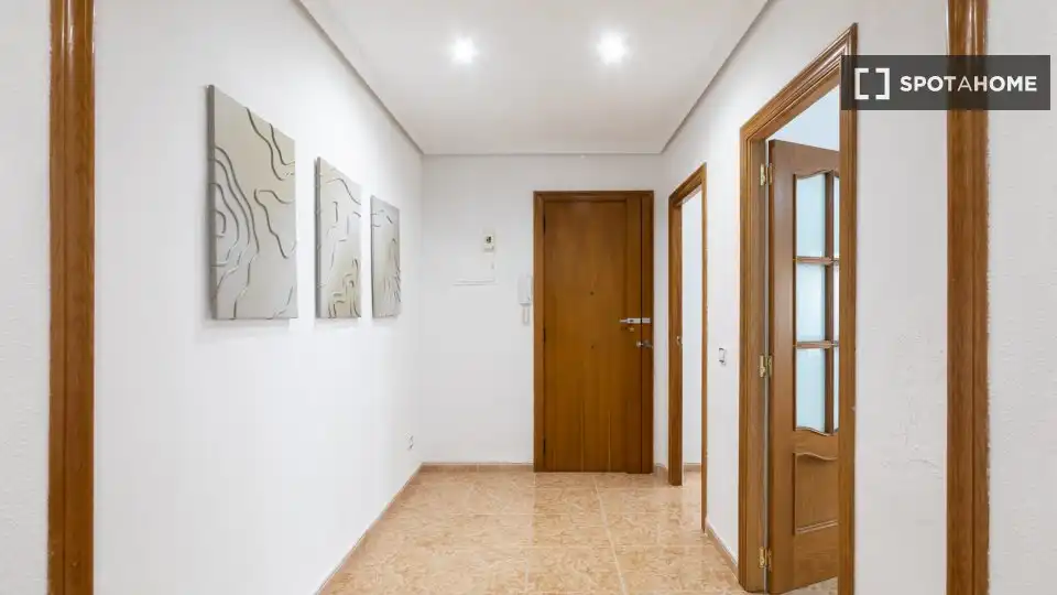 Room in Russafa