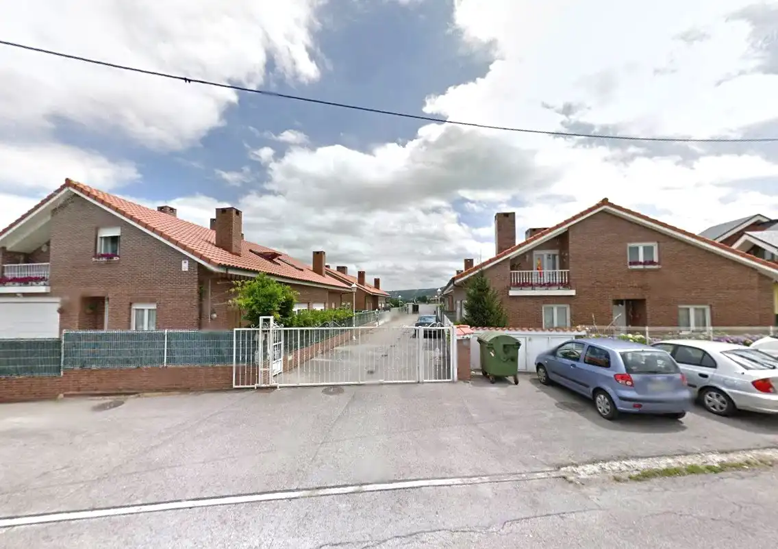 Außenansicht von Wohnung zum Verkauf in Santa María de Cayón
