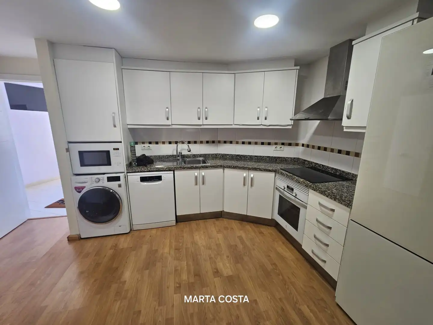 Kitchen of Flat for sale in Almoines  with Air Conditioner, Heating and Parquet flooring