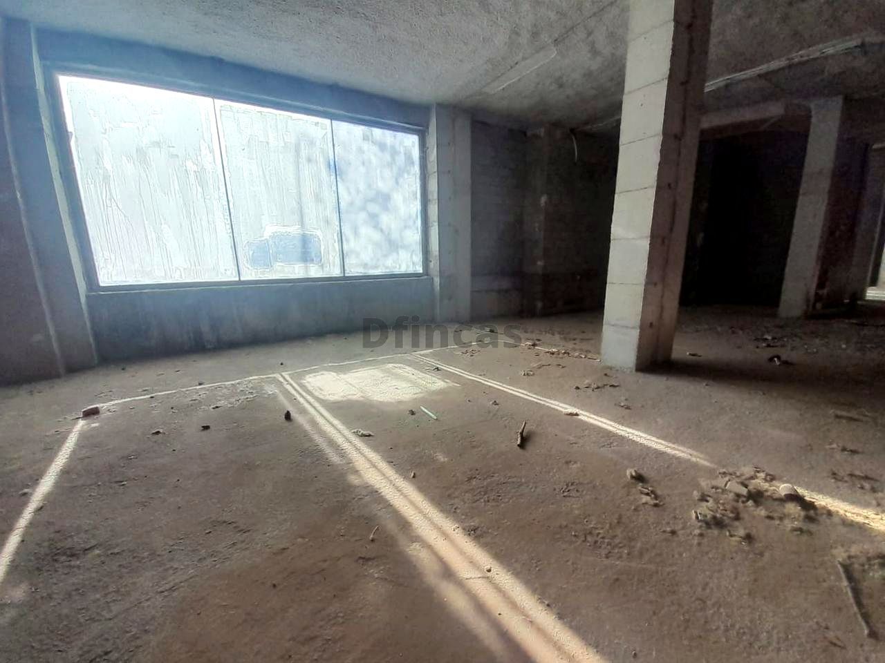 Local en venta en De Luis Buñuel, Ensanche - Fuenfresca