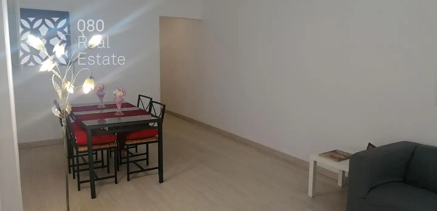 Menjador de Planta baixa en venda en Barcelona amb Parquet i Terrassa