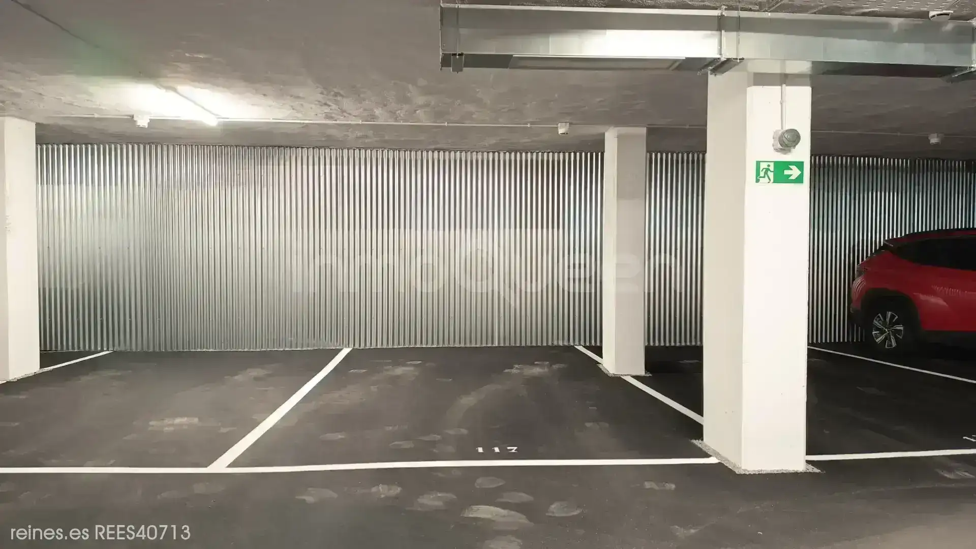 Parking de Piso de alquiler en Oviedo  con Calefacción, Terraza y Amueblado