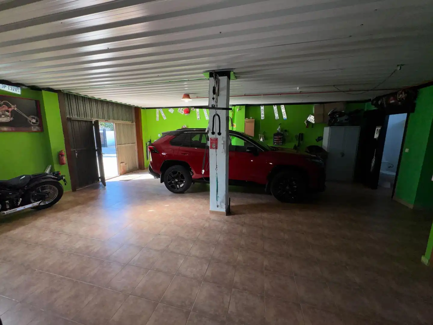 Parking de Casa o chalet en venta en Ponferrada con Calefacción, Terraza y Amueblado