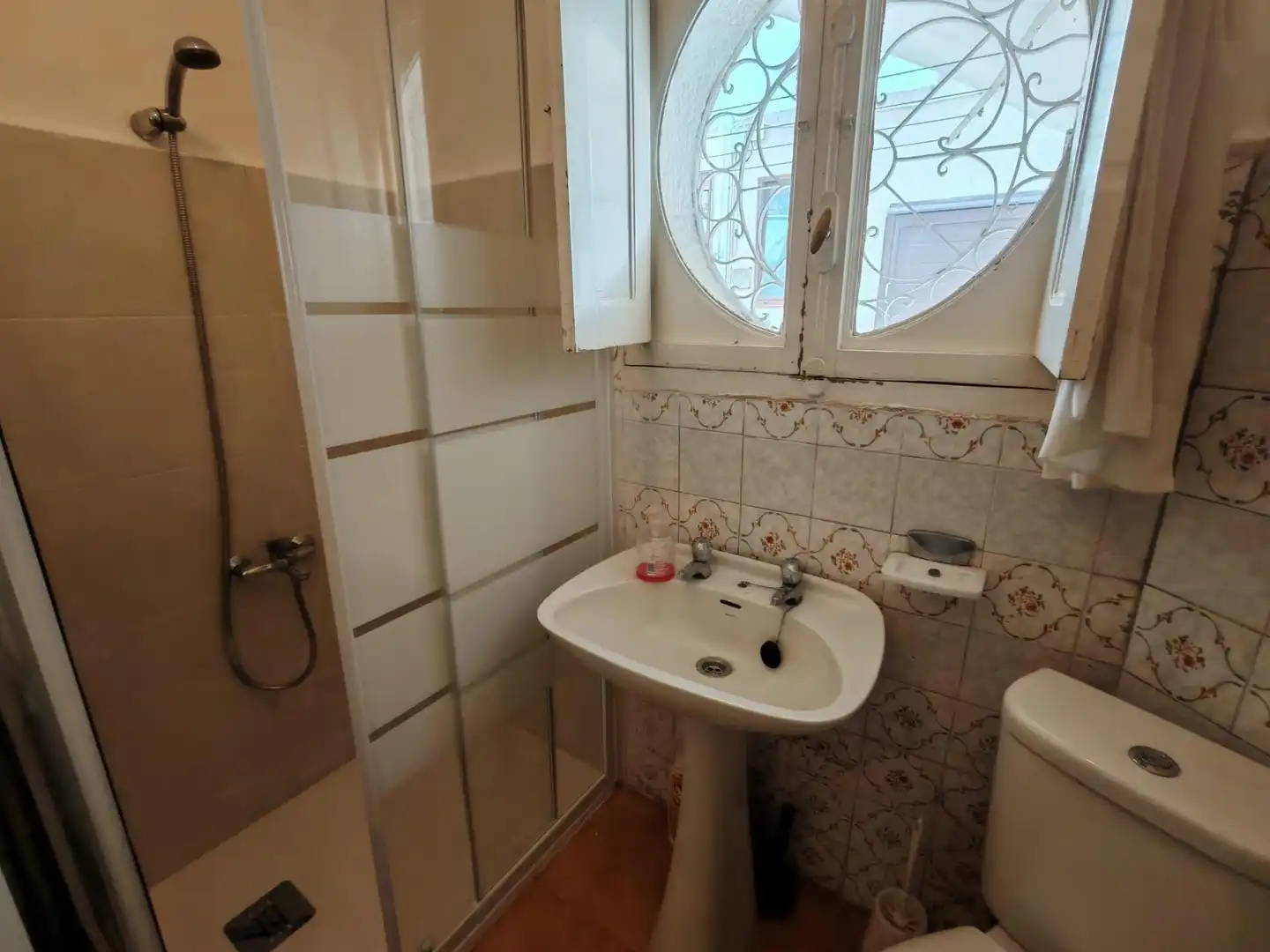 Bathroom of Ground floor for sale in Vigo   with Terrace and Storage room
