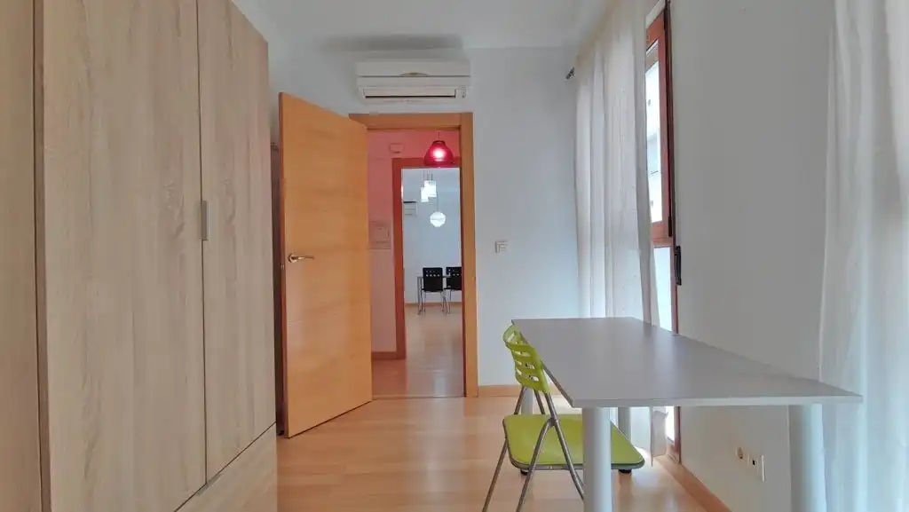Bedroom of Flat for rent in Granada  with Air Conditioner, Heating and Furnished