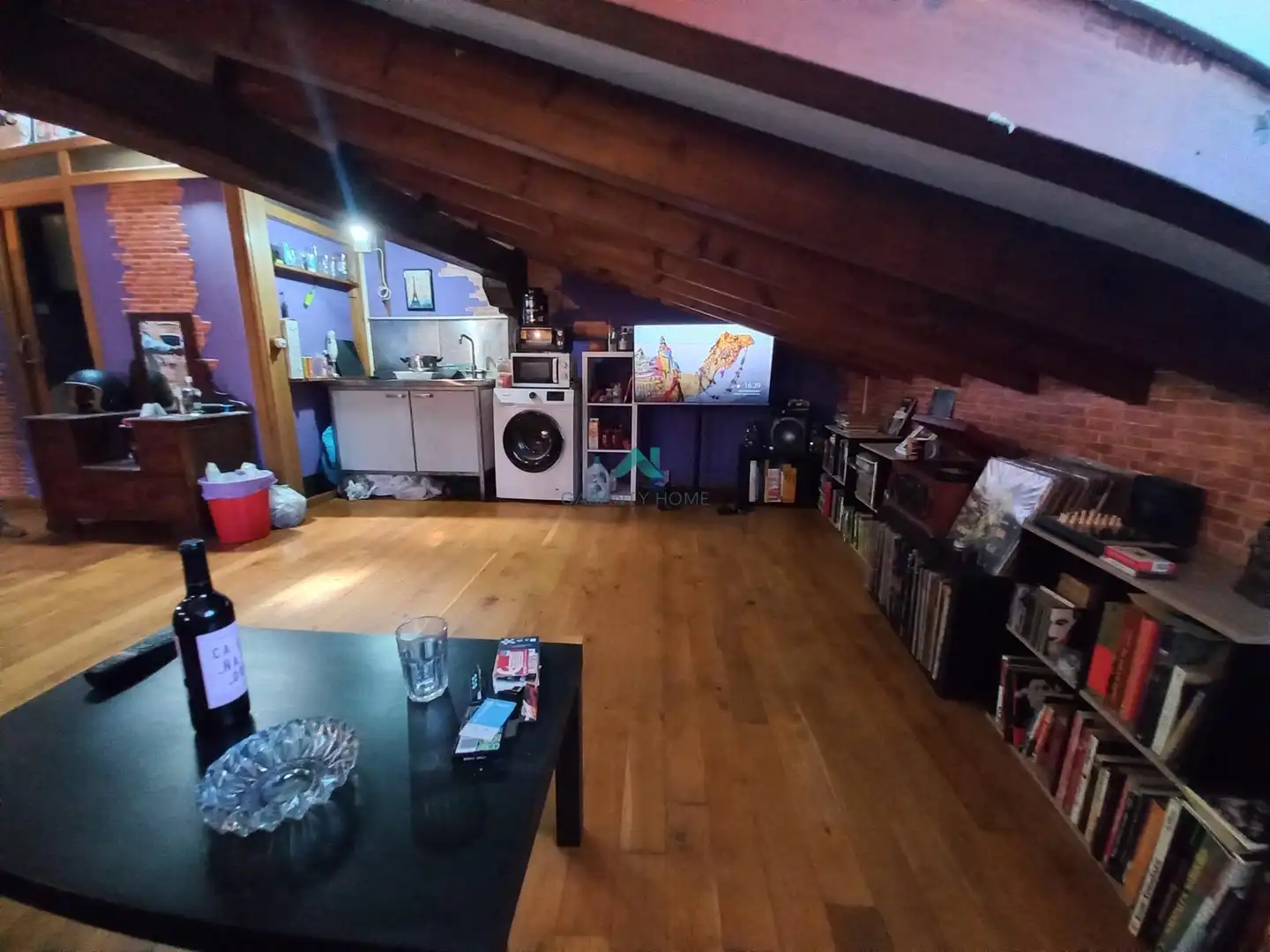Attic for rent in Laredo