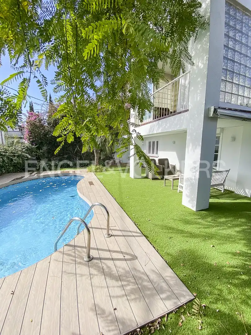 Piscina de Casa adosada de alquiler en Sitges con Calefacción, Jardín privado y Terraza