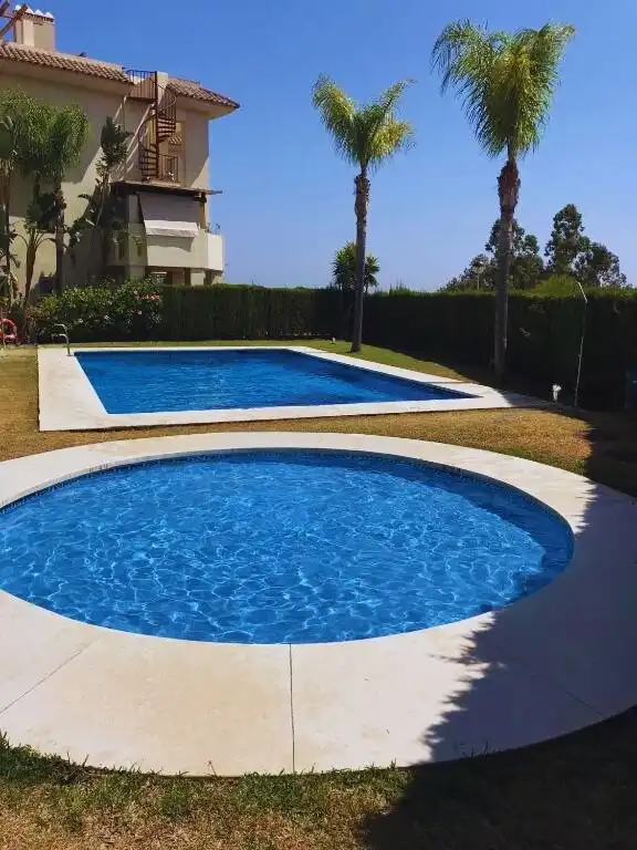 Swimming pool of Buildings for sale in Benahavís