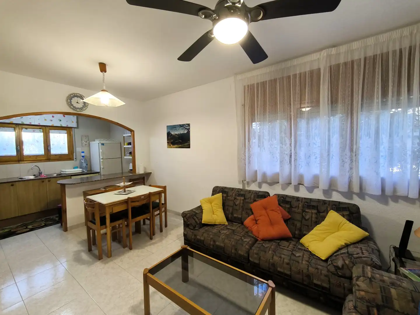 Sala d'estar de Casa adosada en venda en Alcanar amb Jardí privat i Terrassa