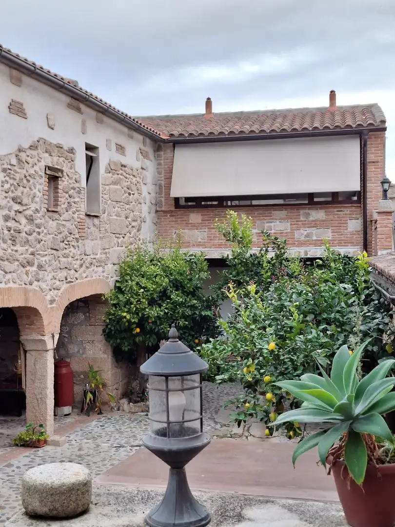 Terrassa de Casa o xalet en venda en Valdeverdeja amb Aire condicionat, Jardí privat i Terrassa