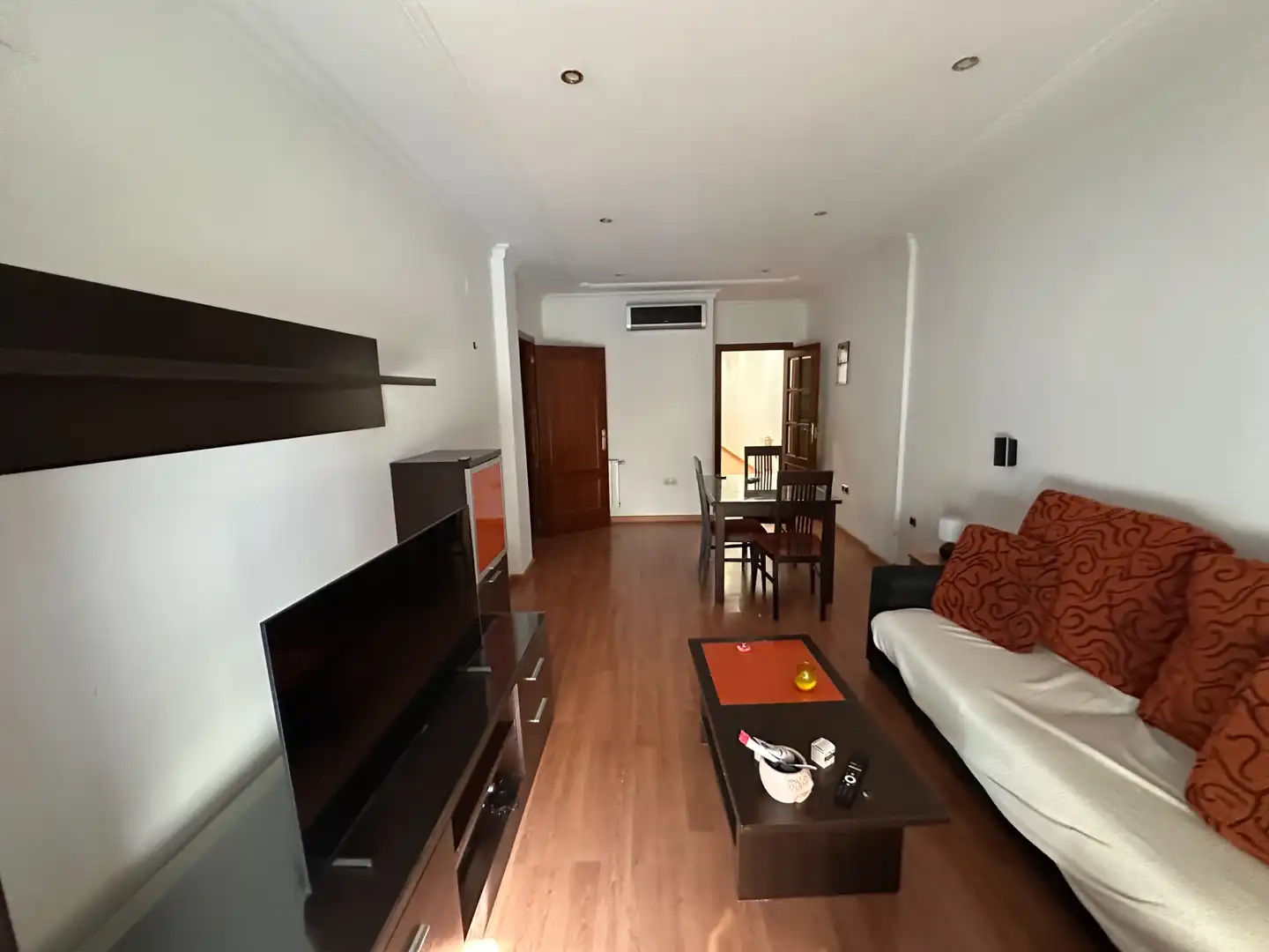 Sala d'estar de Pis en venda en Don Benito amb Aire condicionat, Calefacció i Parquet