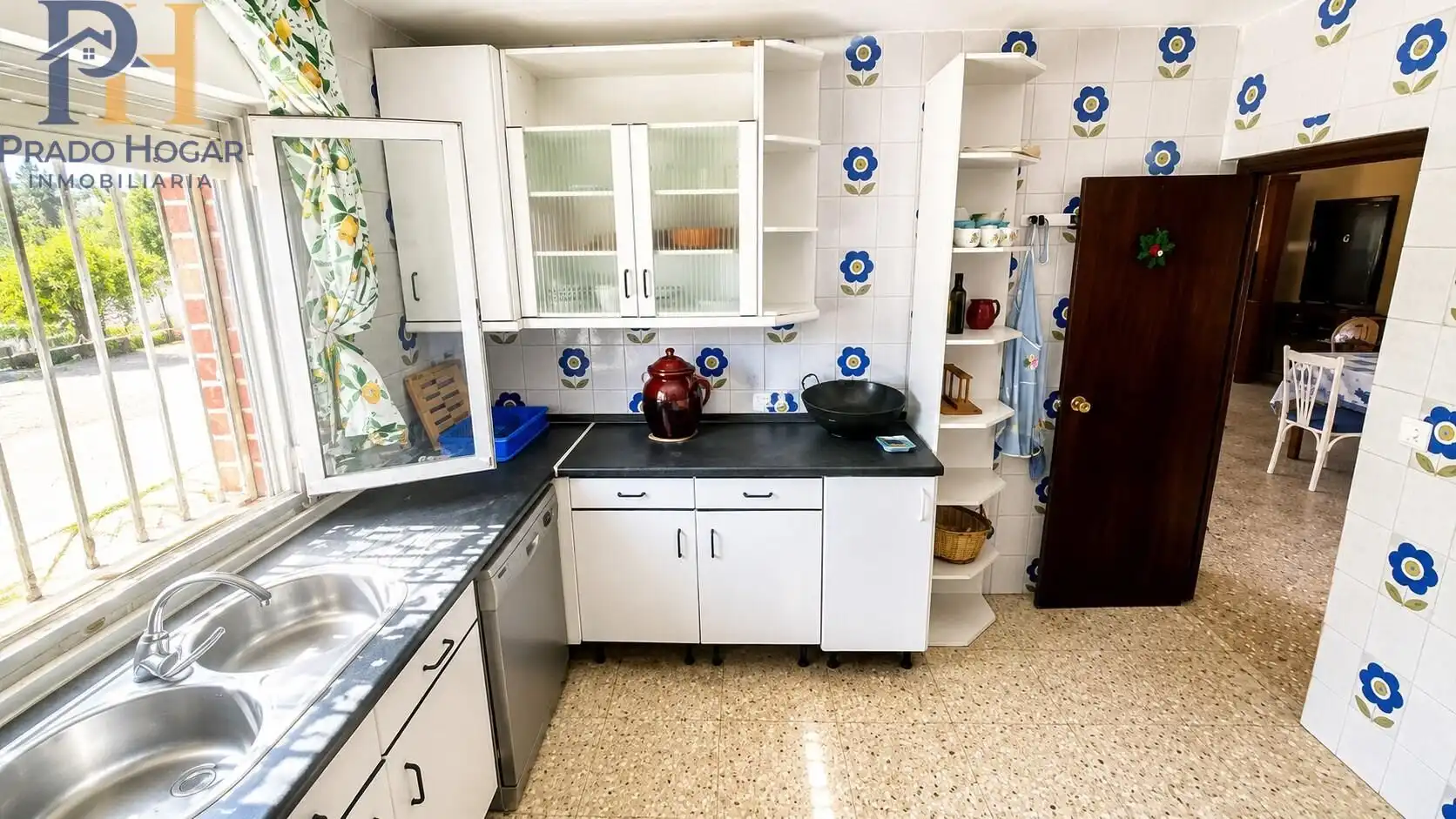 Kitchen of Houses for sale in Cebolla  with Private garden and Swimming Pool