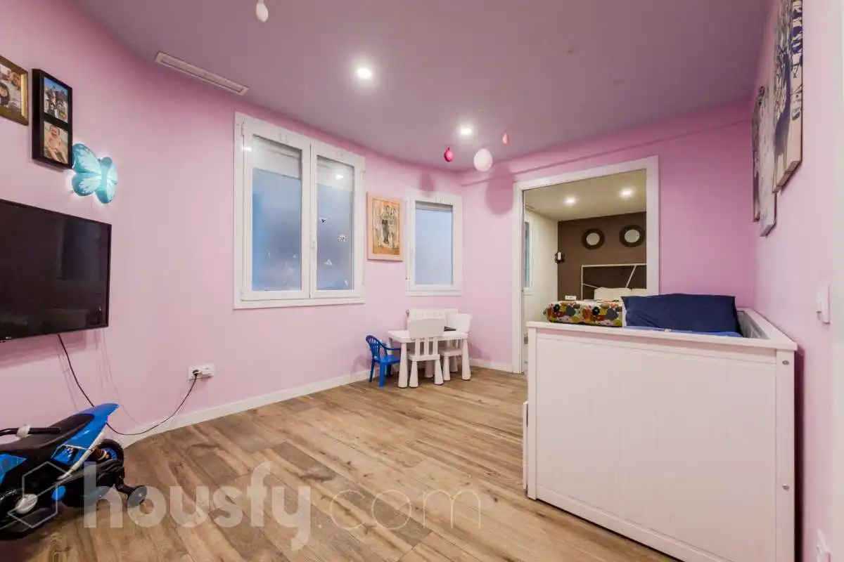Piso en venta en CL CORONEL SANFELIU, El Clot