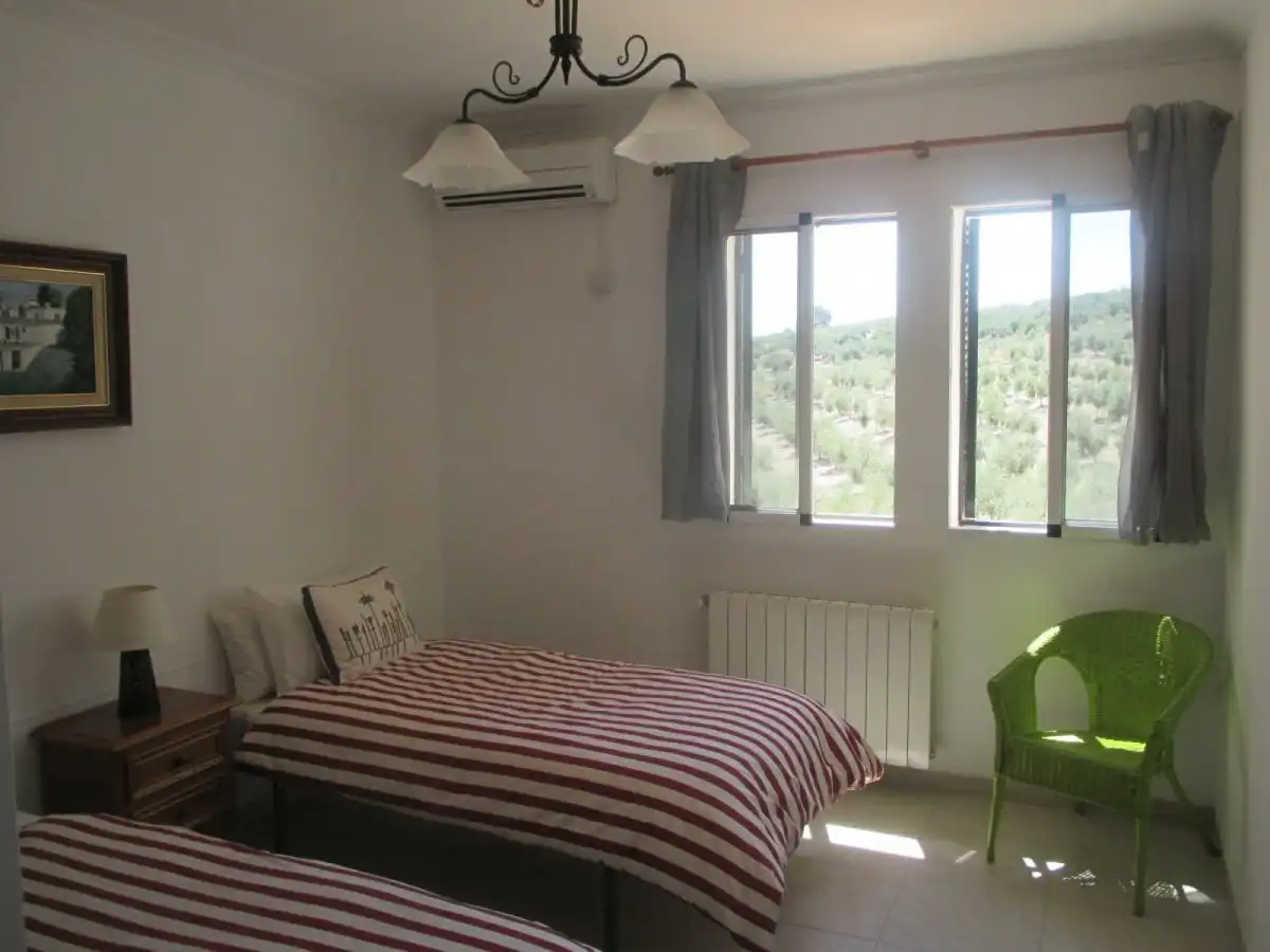 Dormitori de Finca rústica en venda en Olvera amb Aire condicionat, Calefacció i Terrassa