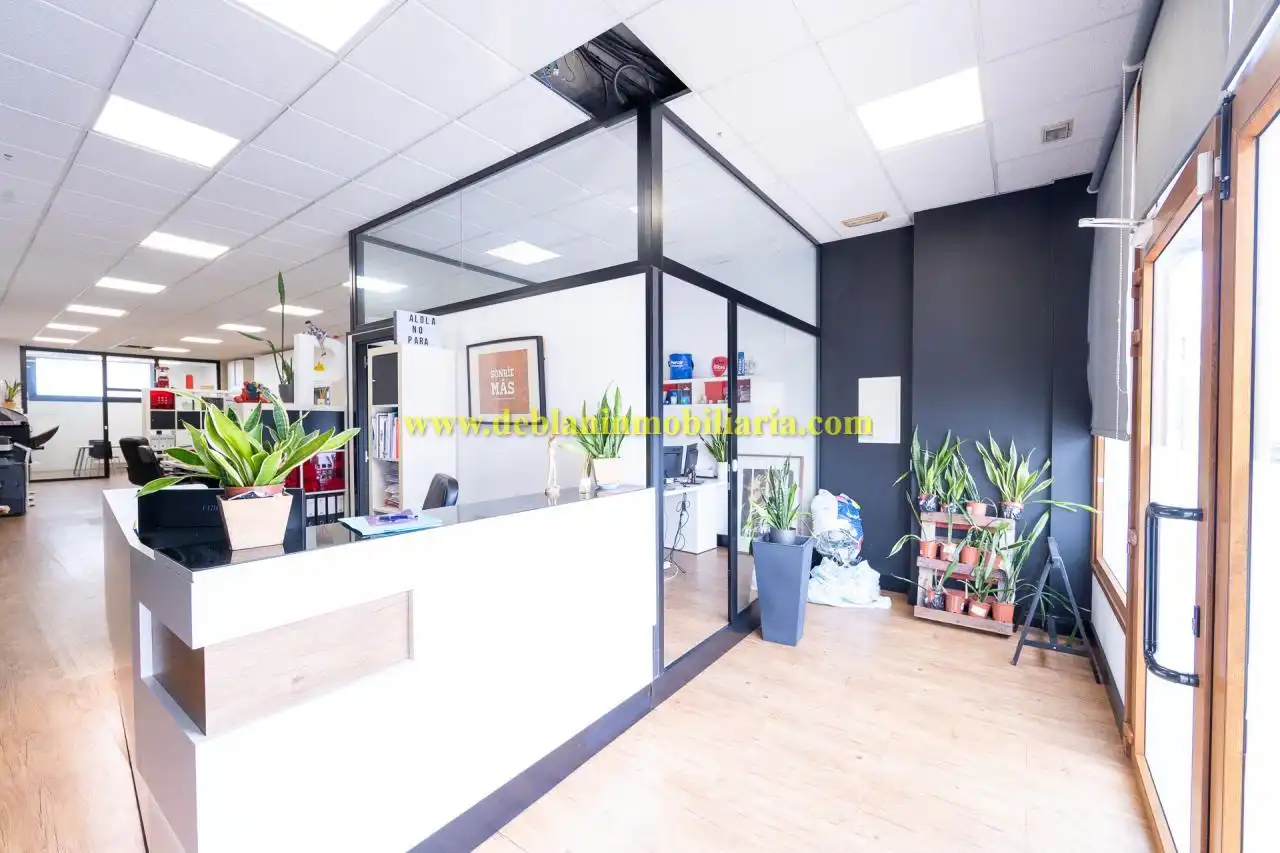 Business premises for sale in Tui, imagen 17