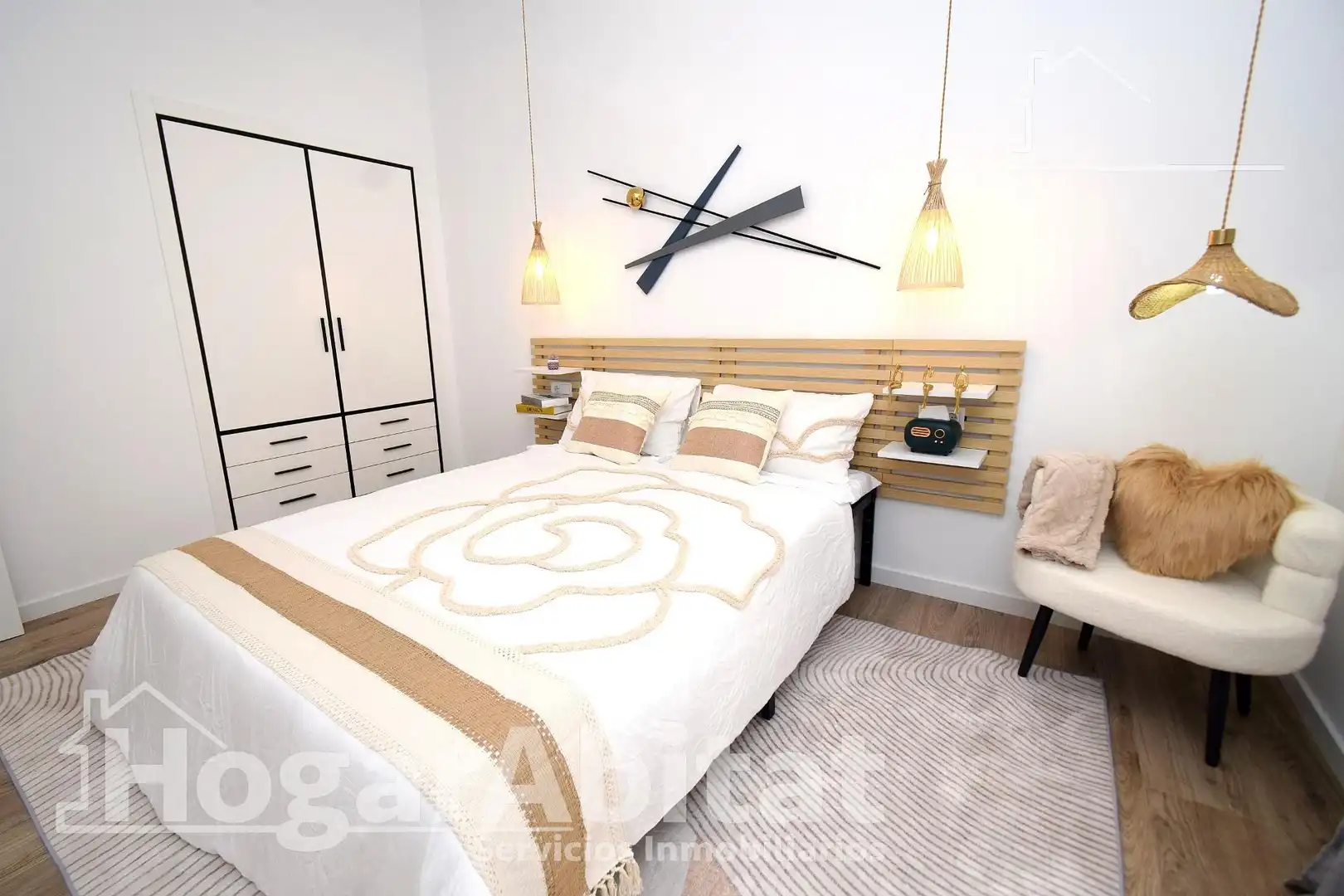 Bedroom of Attic for sale in Picassent  with Parquet flooring, Terrace and Furnished