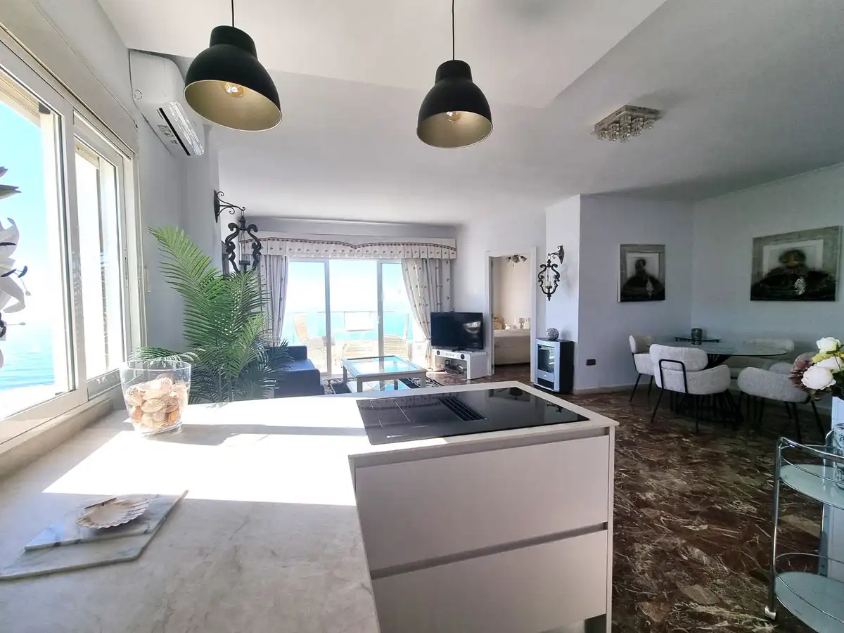 Apartamento con piscina en venta en Calahonda, imagen 14