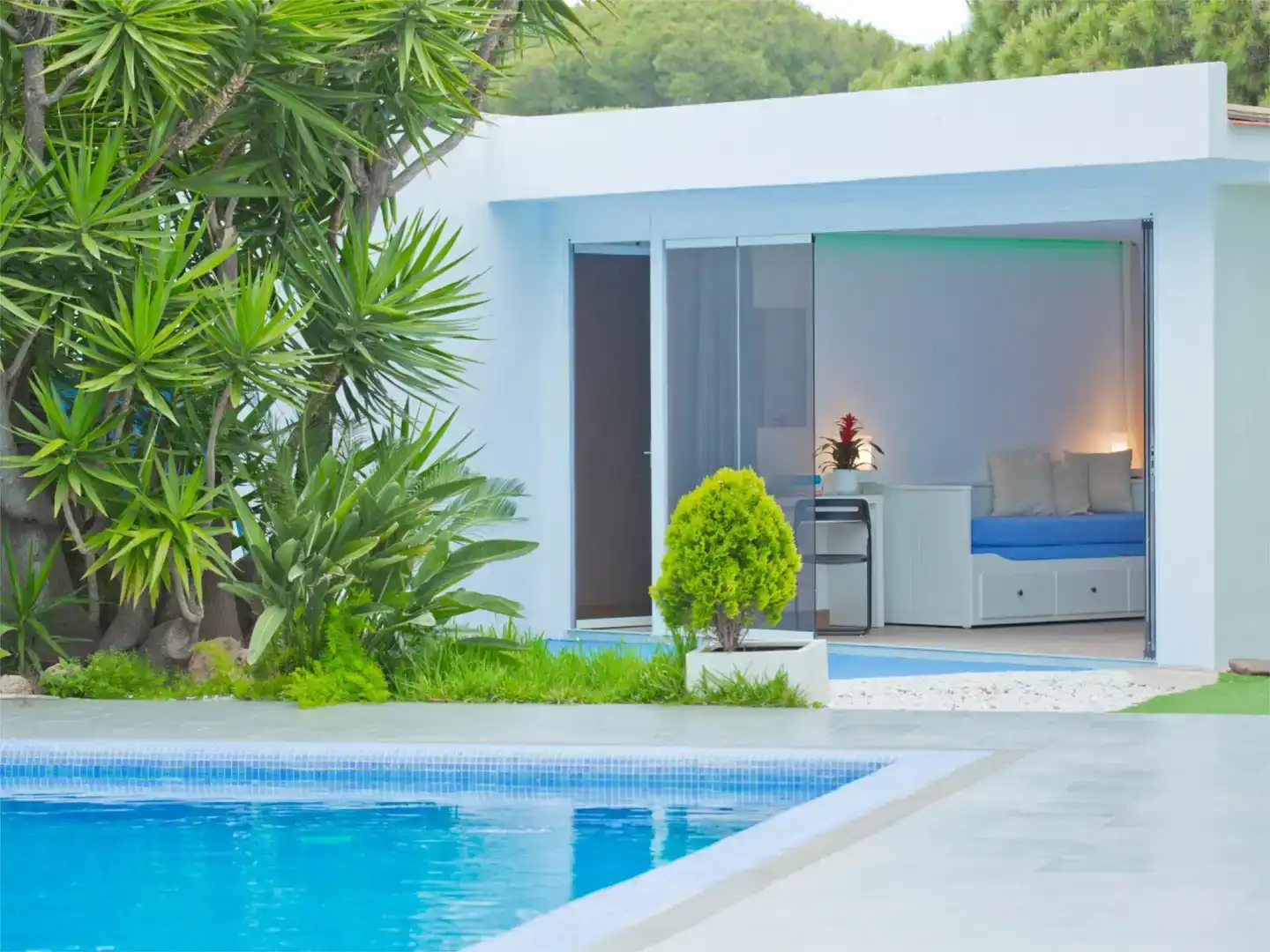 Piscina de Casa o chalet en venta en Marbella con Aire acondicionado, Jardín privado y Trastero