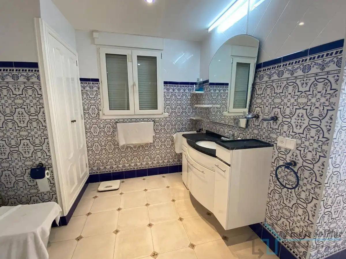 Baño de Casa o chalet en venta en Benicasim / Benicàssim con Aire acondicionado, Calefacción y Terraza