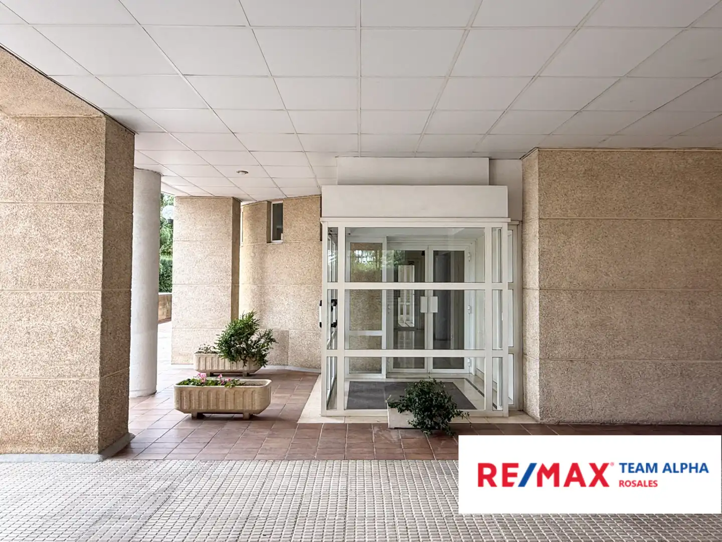 Flat for sale in Madrid  with Heating, Private garden and Parquet flooring