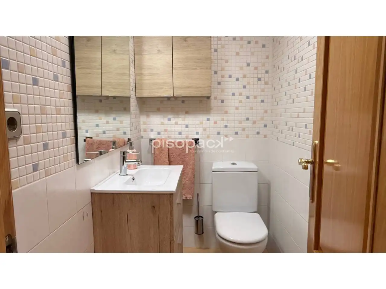 Baño de Casa adosada en venta en Berrioplano / Berriobeiti con Calefacción, Jardín privado y Parquet