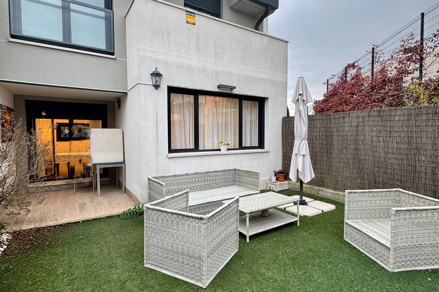 Terraza de Casa adosada de alquiler en Boadilla del Monte con Aire acondicionado, Calefacción y Jardín privado