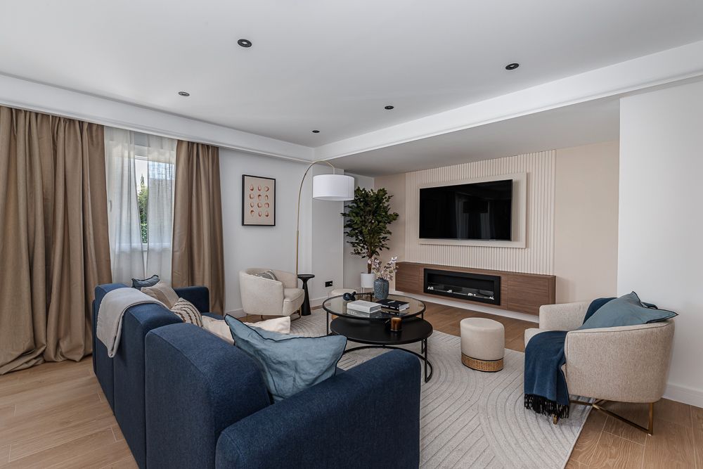 Living room of Flat for sale in  Madrid Capital  with Air Conditioner, Heating and Parquet flooring