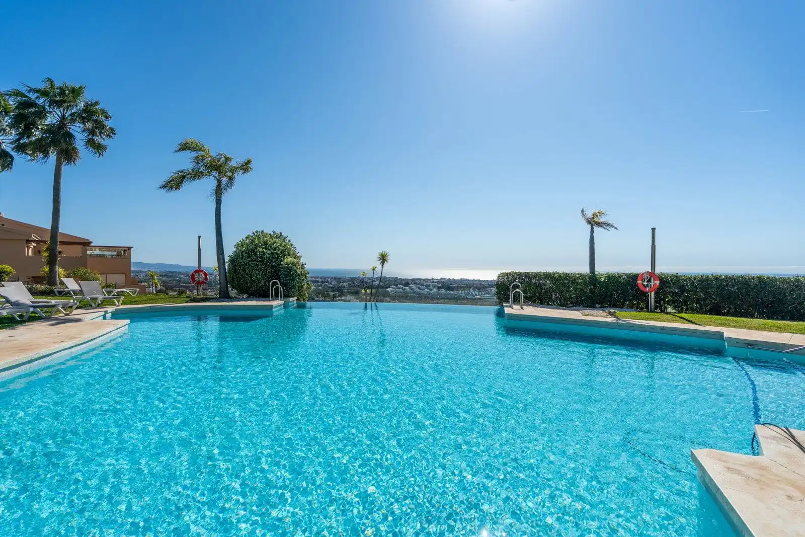 Apartamento con piscina en venta en Benahavís pueblo, imagen 4
