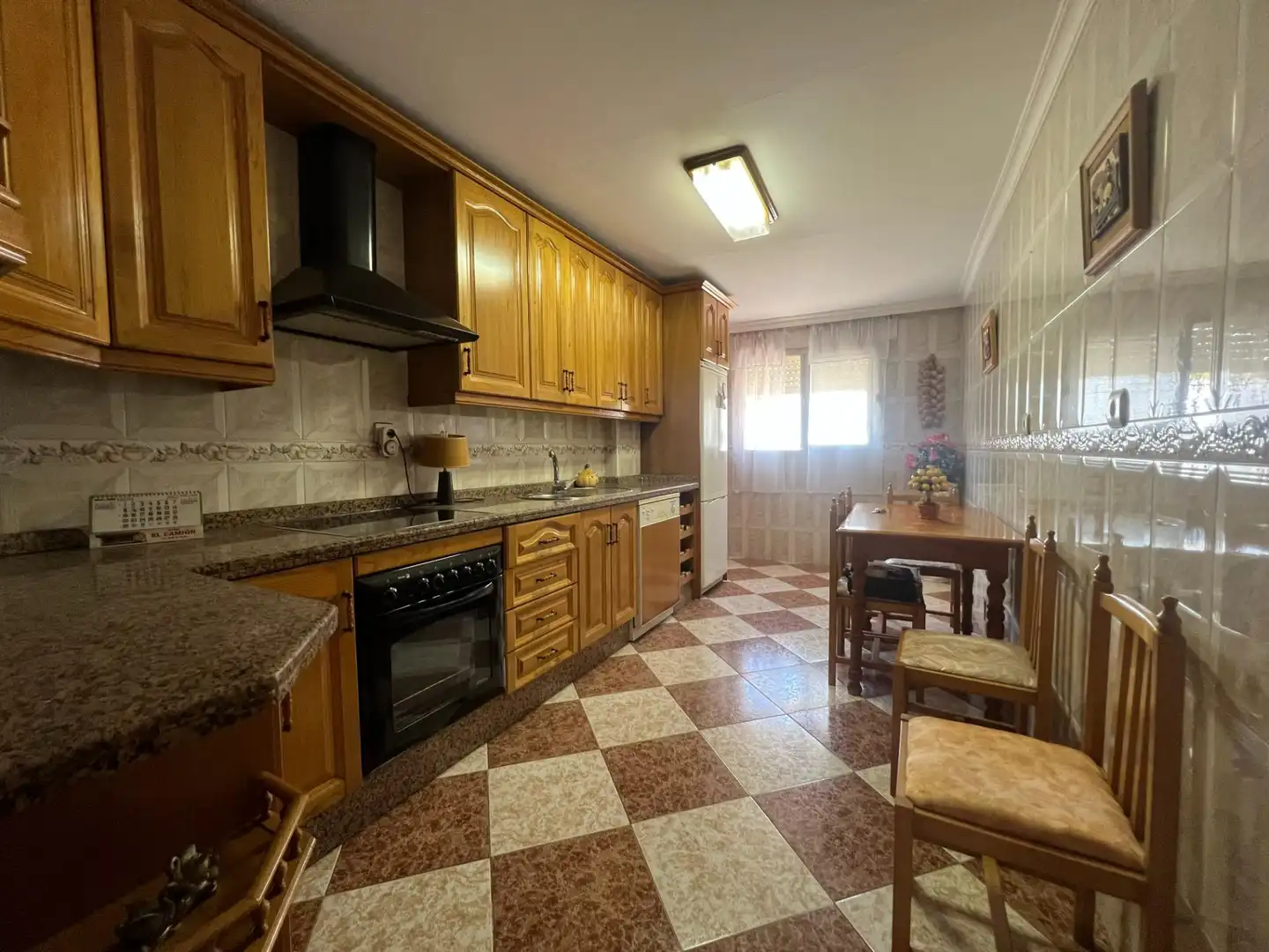 Kitchen of Detached homes for sale in Algeciras