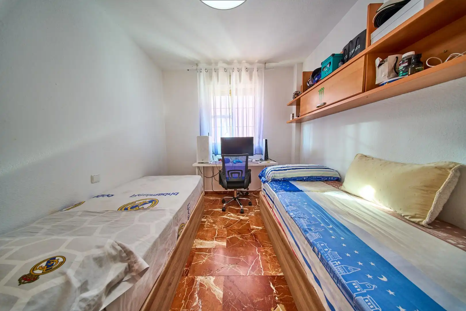 Schlafzimmer von Einfamilien-Reihenhaus zum Verkauf in Jun