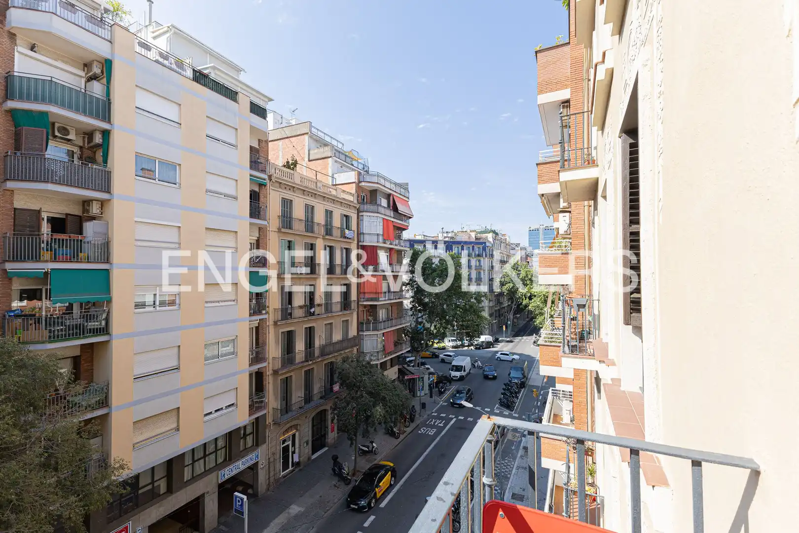 Exterior view of Flat for rent in Barcelona  with Air Conditioner, Heating and Parquet flooring